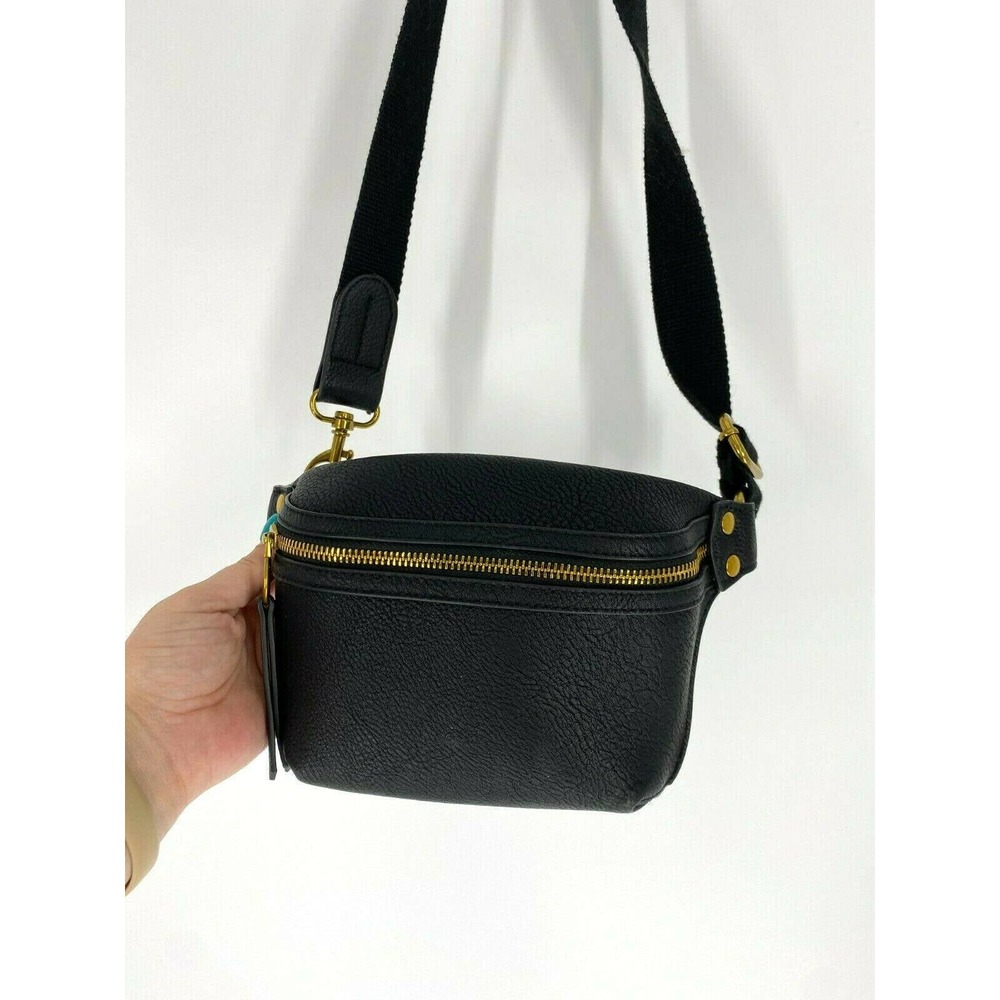 Universal Thread Fanny Pack Faux Leather Bum Bag